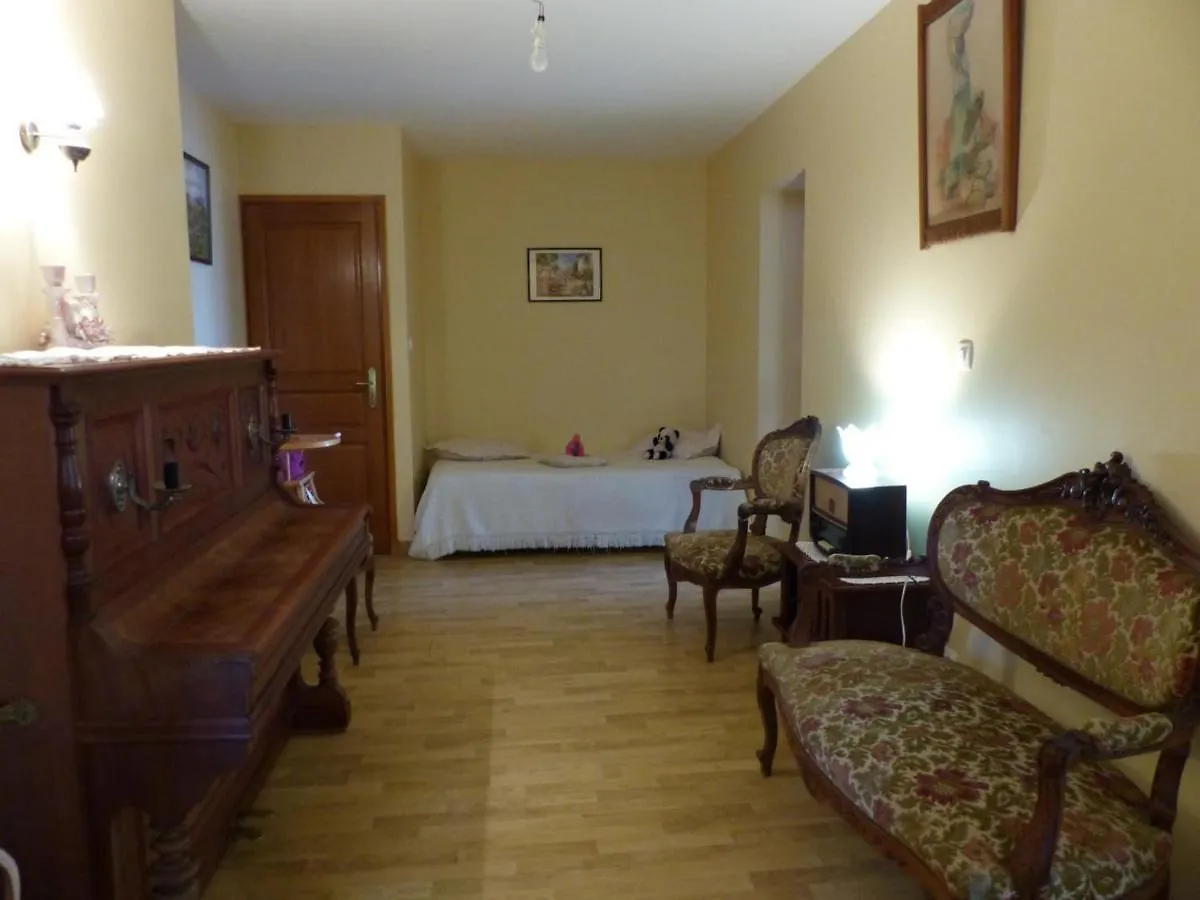 Holiday home Maison Independante Avec Cheminee Et Jardin Clos - Montagne Bourbonnaise, Proche Randonnees Et Vichy - Fr-1-489-280 Arfeuilles France